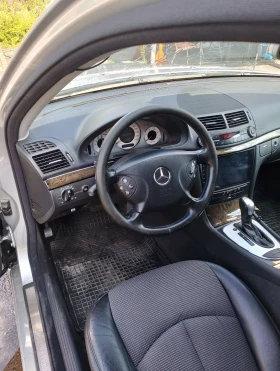 Mercedes-Benz E 220, снимка 6