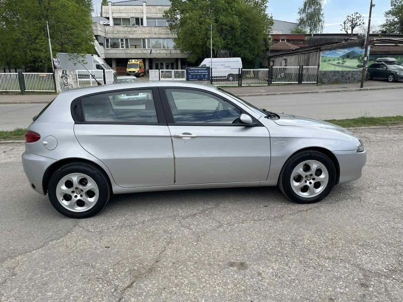 Alfa Romeo 147 1.6 GAS, снимка 4 - Автомобили и джипове - 48803187