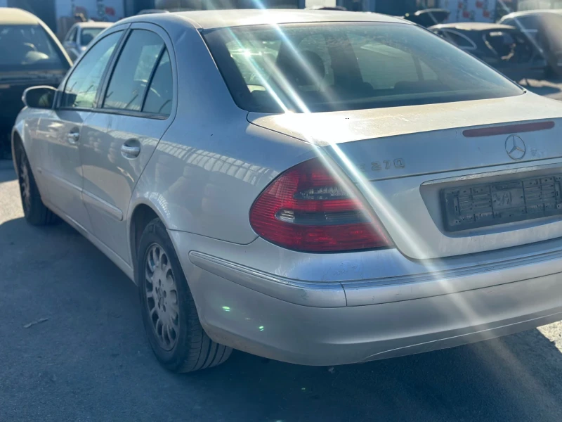 Mercedes-Benz E 270 На части, снимка 6 - Автомобили и джипове - 47947321