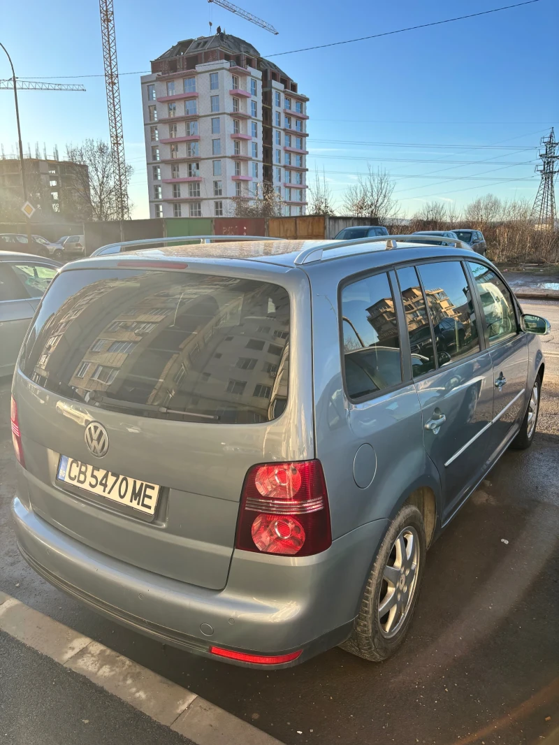 VW Touran TFSI, снимка 3 - Автомобили и джипове - 48854543