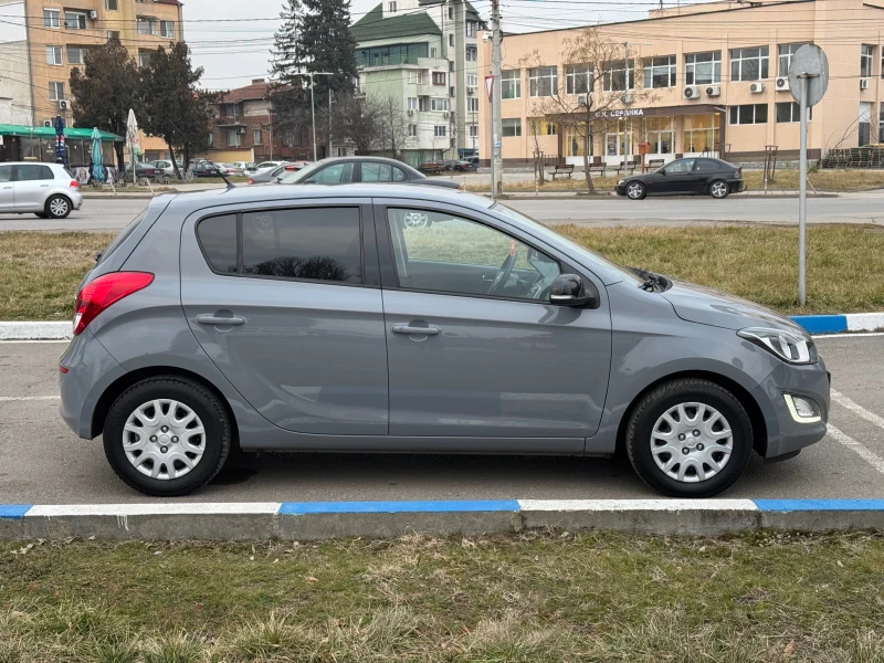 Hyundai I20, снимка 4 - Автомобили и джипове - 49000464