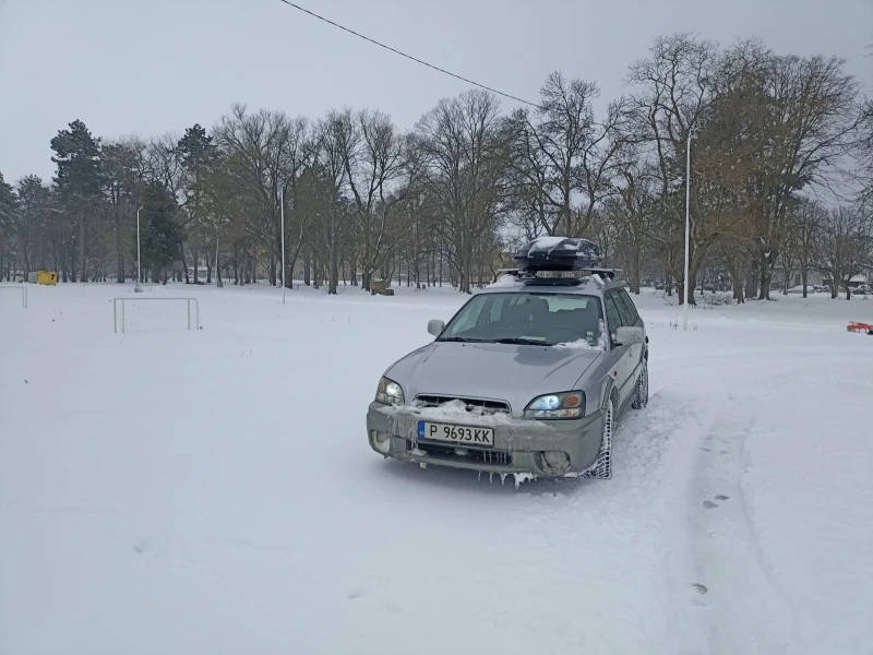 Subaru Outback, снимка 1 - Автомобили и джипове - 49248314