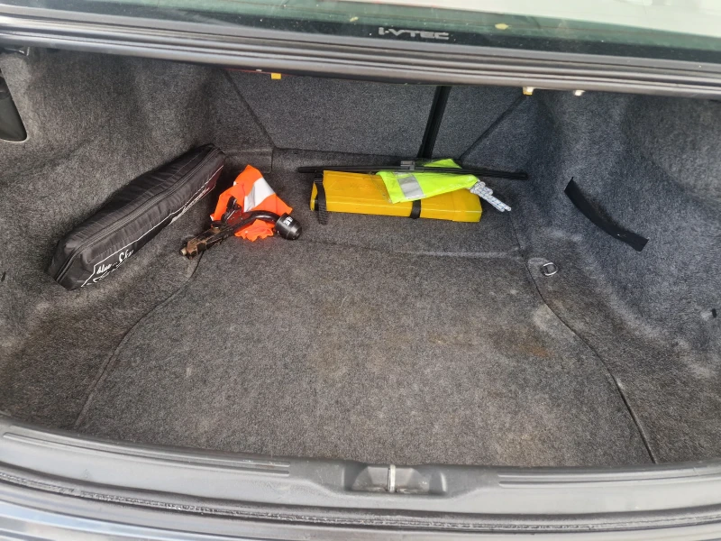 Honda Accord БЕНЗИН-ГАЗ!, снимка 13 - Автомобили и джипове - 50393445