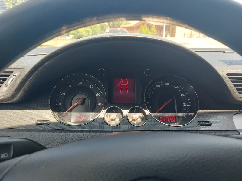 VW Passat, снимка 12 - Автомобили и джипове - 51626135