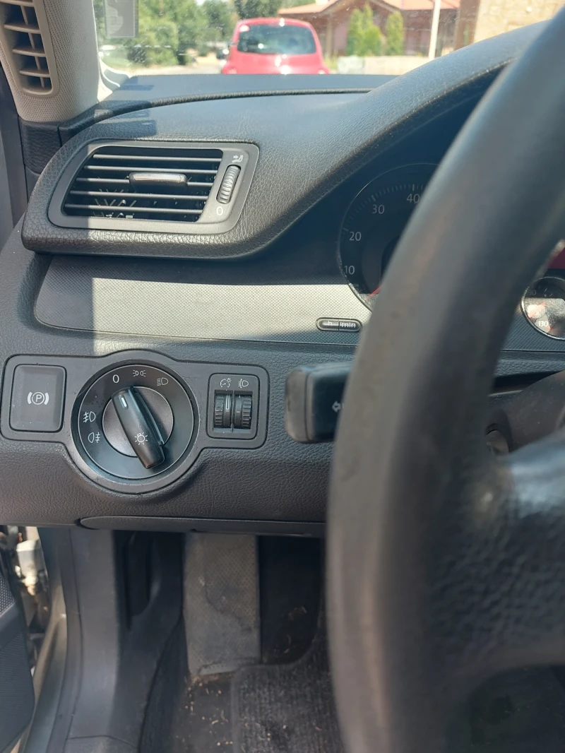 VW Passat, снимка 8 - Автомобили и джипове - 51626135