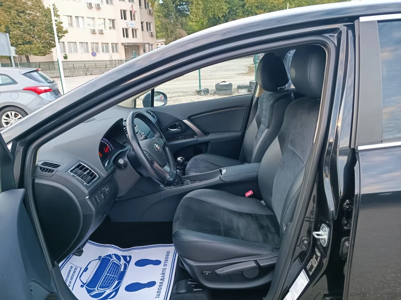 Toyota Avensis 2.0i-152кс-ШВЕЙЦАРИЯ-РЪЧКА-6ск-KEYLESS-NAVI, снимка 9 - Автомобили и джипове - 51955363