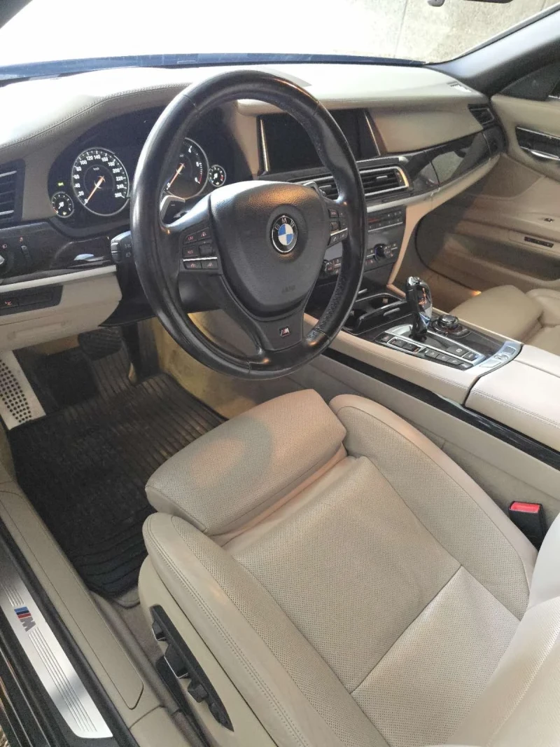 BMW 750 d xDdrive, снимка 3 - Автомобили и джипове - 52310477