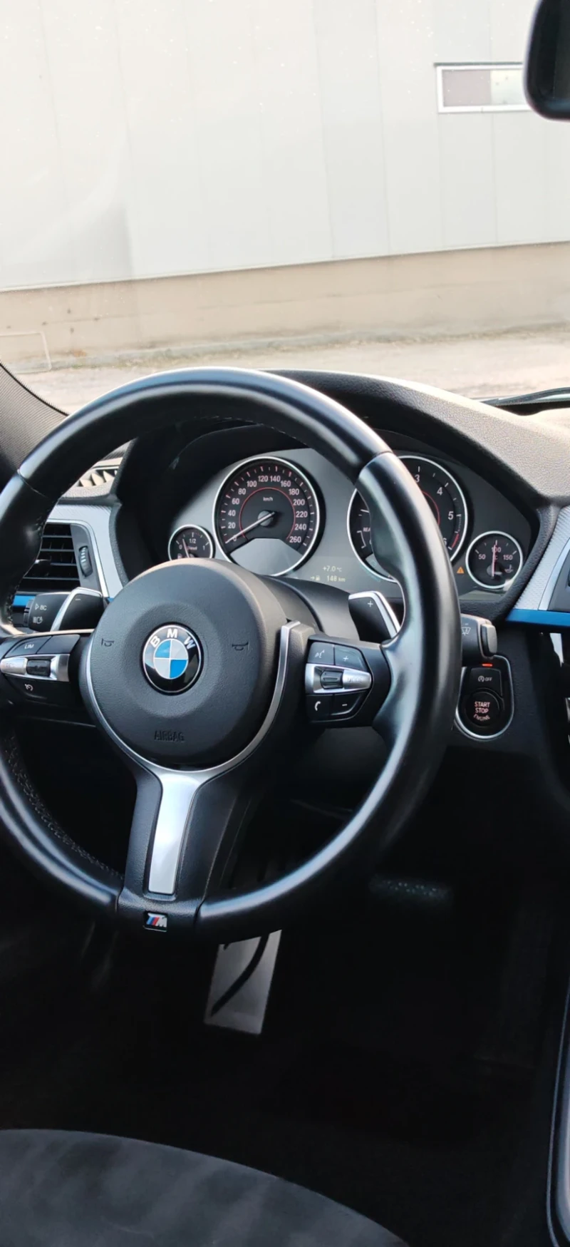 BMW 330 XDrive* M-Pack* KeyLess* Navi* Led* Bluetooth, снимка 7 - Автомобили и джипове - 52916525