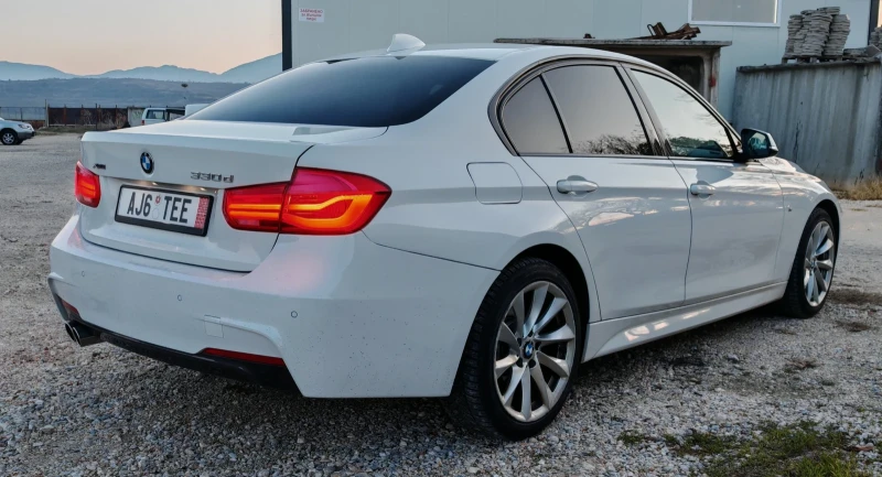 BMW 330 XDrive* M-Pack* KeyLess* Navi* Led* Bluetooth, снимка 4 - Автомобили и джипове - 52856242