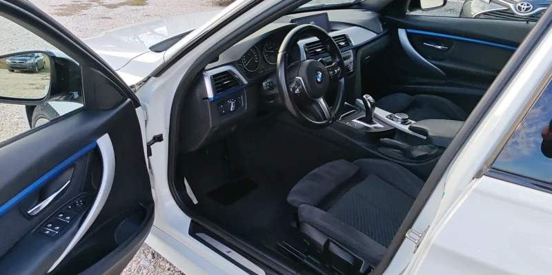 BMW 330 XDrive* M-Pack* KeyLess* Navi* Led* Bluetooth, снимка 5 - Автомобили и джипове - 52916525