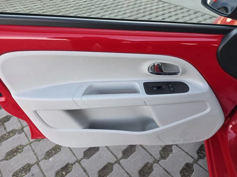 VW Up ТОП СЪСТОЯНИЕ, снимка 8 - Автомобили и джипове - 52957418