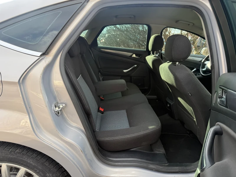 Ford Mondeo Автоматик!!!, снимка 9 - Автомобили и джипове - 53005107