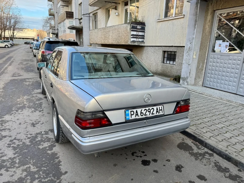 Mercedes-Benz 124 W124/2.0 122к.с, снимка 4 - Автомобили и джипове - 53066683