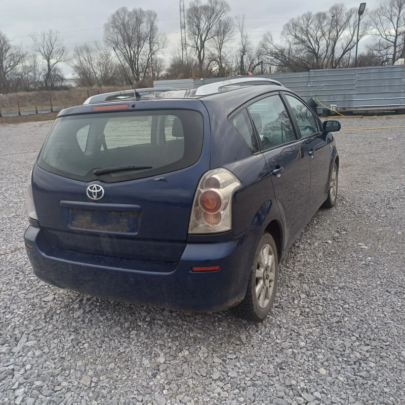 Toyota Corolla verso 2.2d4d НА ЧАСТИ, снимка 3 - Автомобили и джипове - 53306533