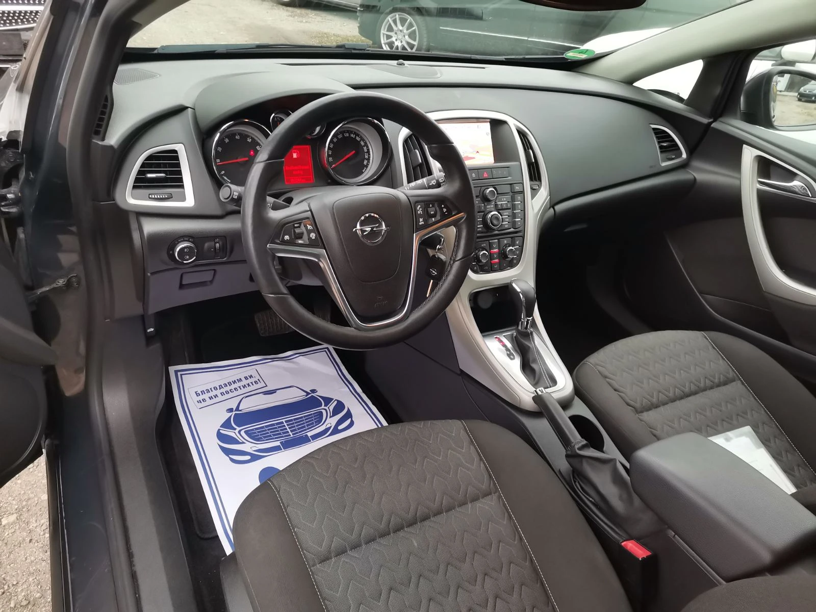 Opel Astra GTC* 1.4i* АВТОМАТ - изображение 8