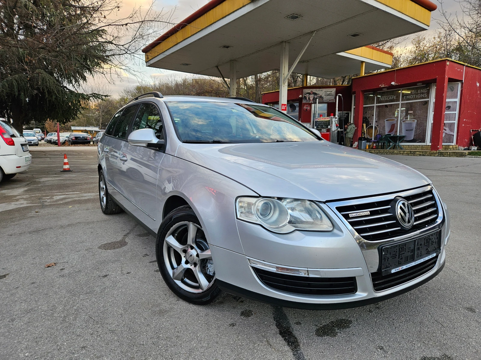 VW Passat 1.9, 105к.с., BLUEMOTION - изображение 3