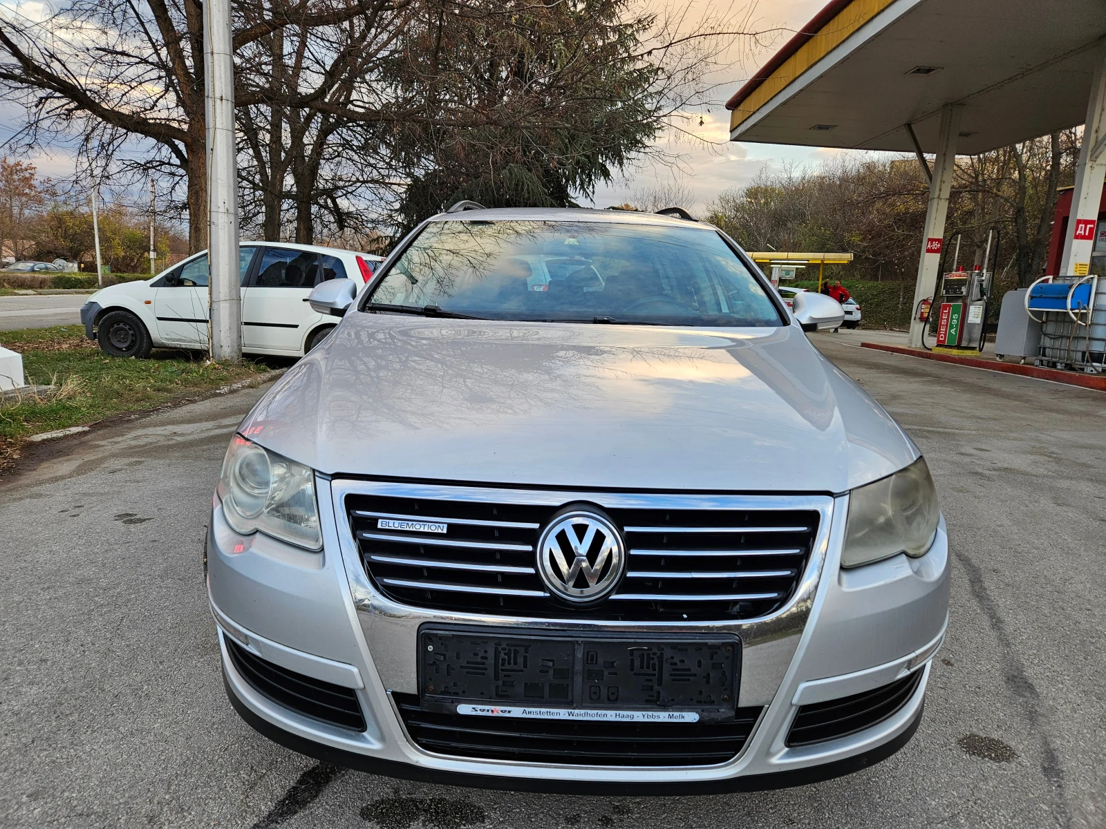 VW Passat 1.9, 105к.с., BLUEMOTION - изображение 2