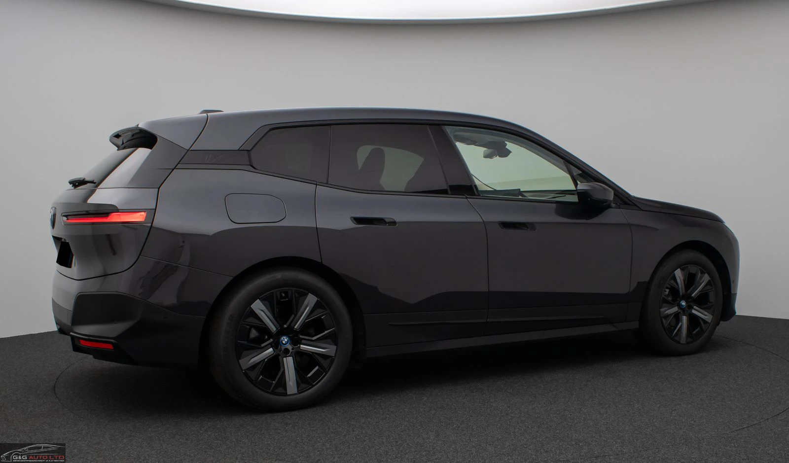 BMW iX xDRIVE40/326HP/LASER/360/AHK/DAB/SOFTCL./ACC/252f - изображение 5