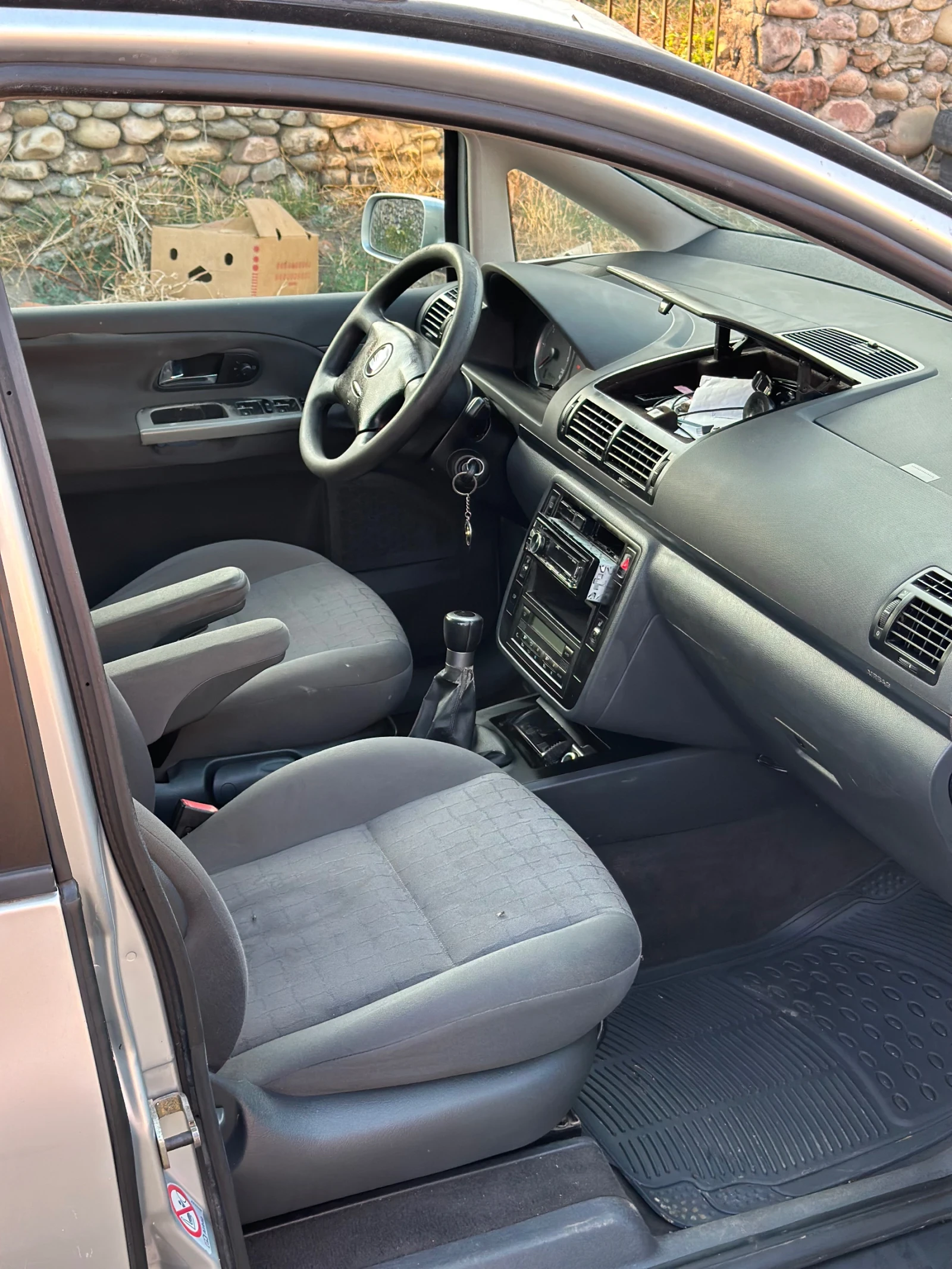 Seat Alhambra  - изображение 6