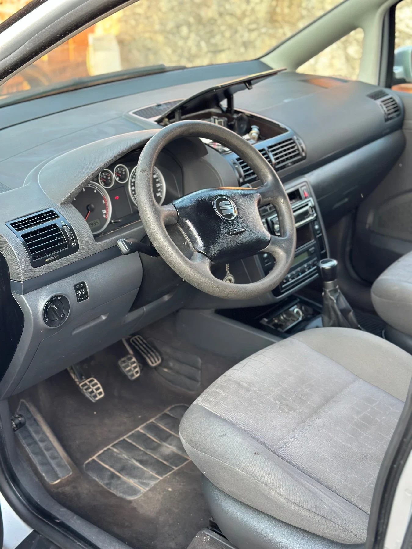Seat Alhambra  - изображение 8