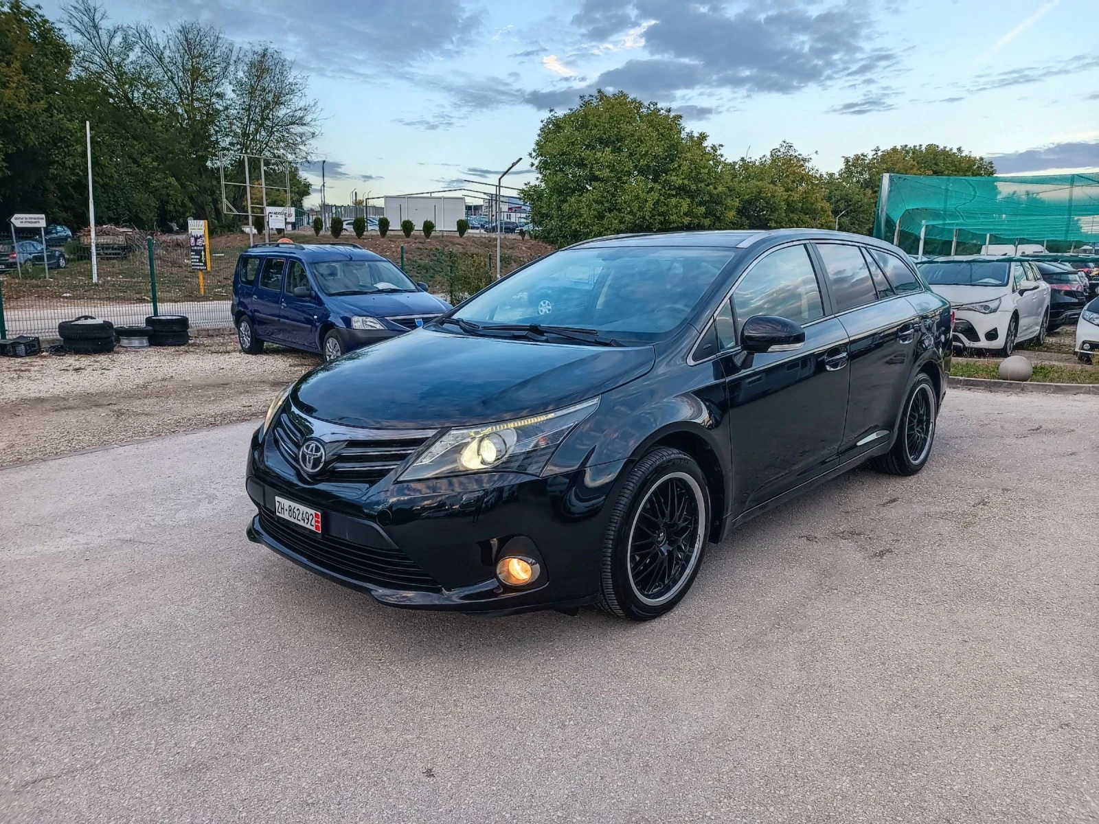 Toyota Avensis 2.0i-152кс-ШВЕЙЦАРИЯ-РЪЧКА-6ск-KEYLESS-NAVI - изображение 7