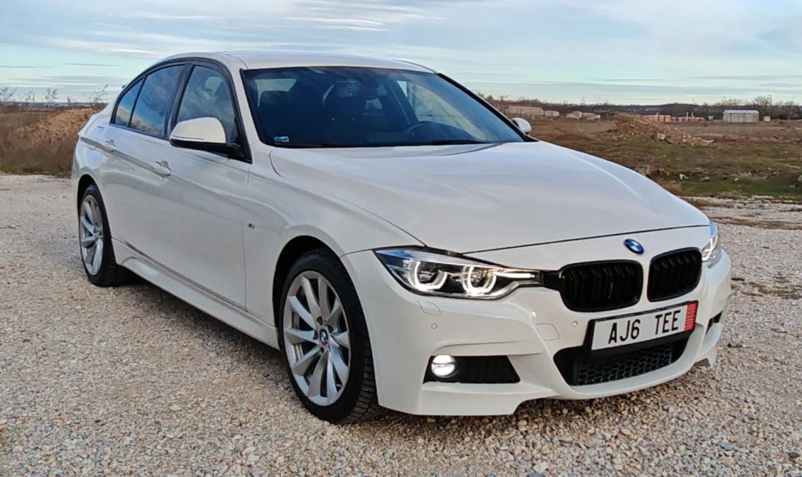 BMW 330 XDrive* M-Pack* KeyLess* Navi* Led* Bluetooth | Mobile.bg � ����������� 4