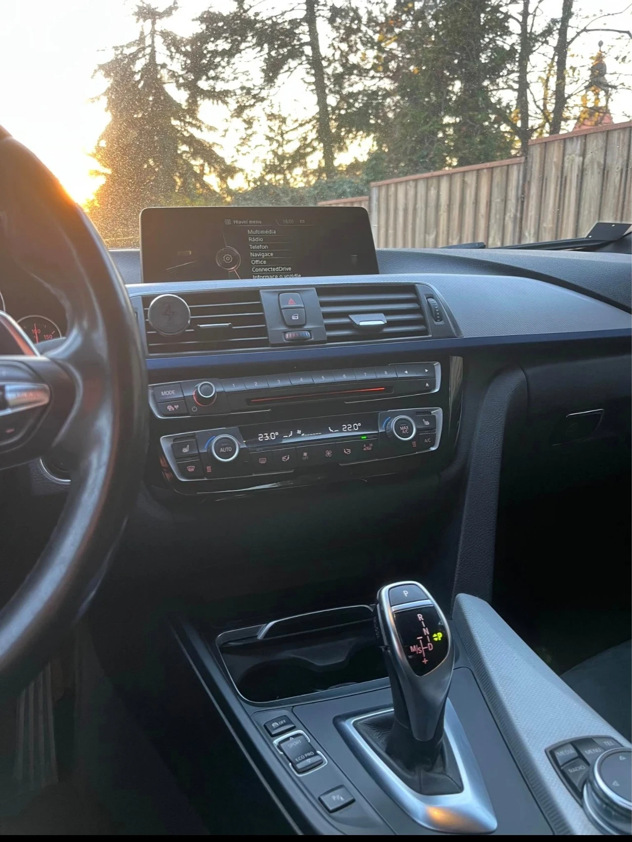 BMW 330 XDrive* M-Pack* KeyLess* Navi* Led* Bluetooth - изображение 9