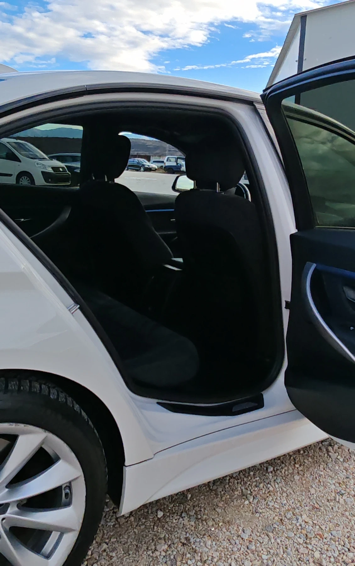 BMW 330 XDrive* M-Pack* KeyLess* Navi* Led* Bluetooth | Mobile.bg � ����������� 15