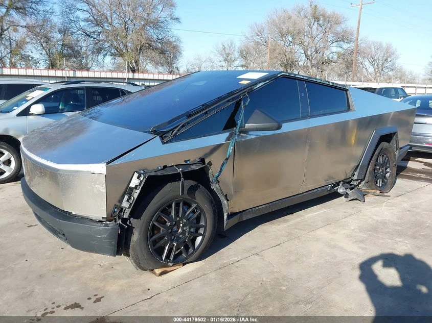 Tesla Cybertruck All-Wheel Drive, снимка 6 - Автомобили и джипове - 53934001