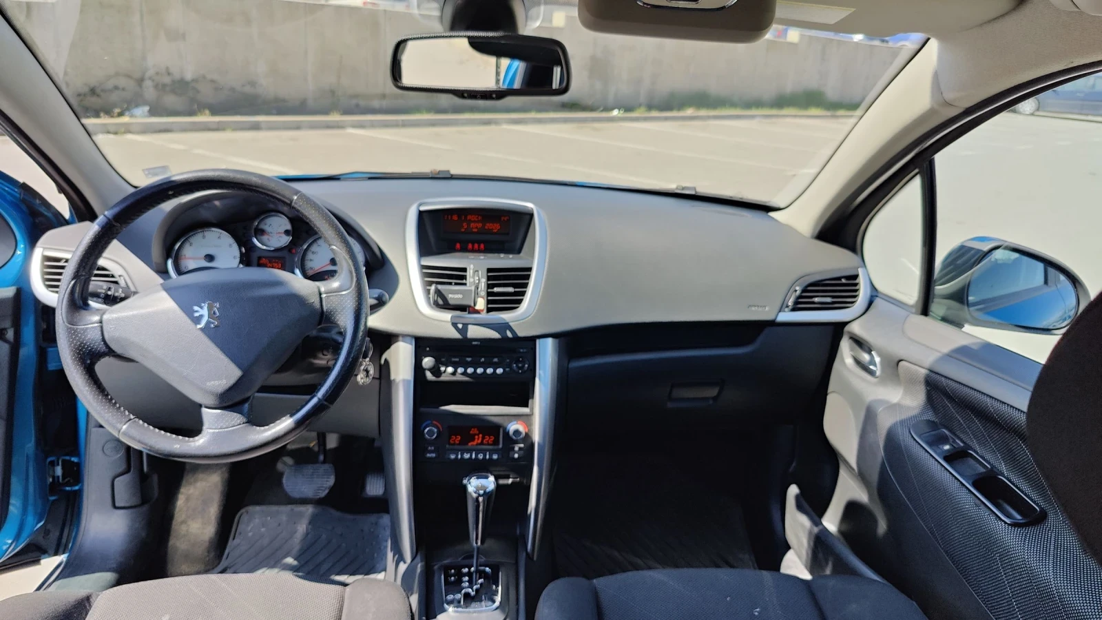 Peugeot 207 Avtomat, снимка 10 - Автомобили и джипове - 54097240