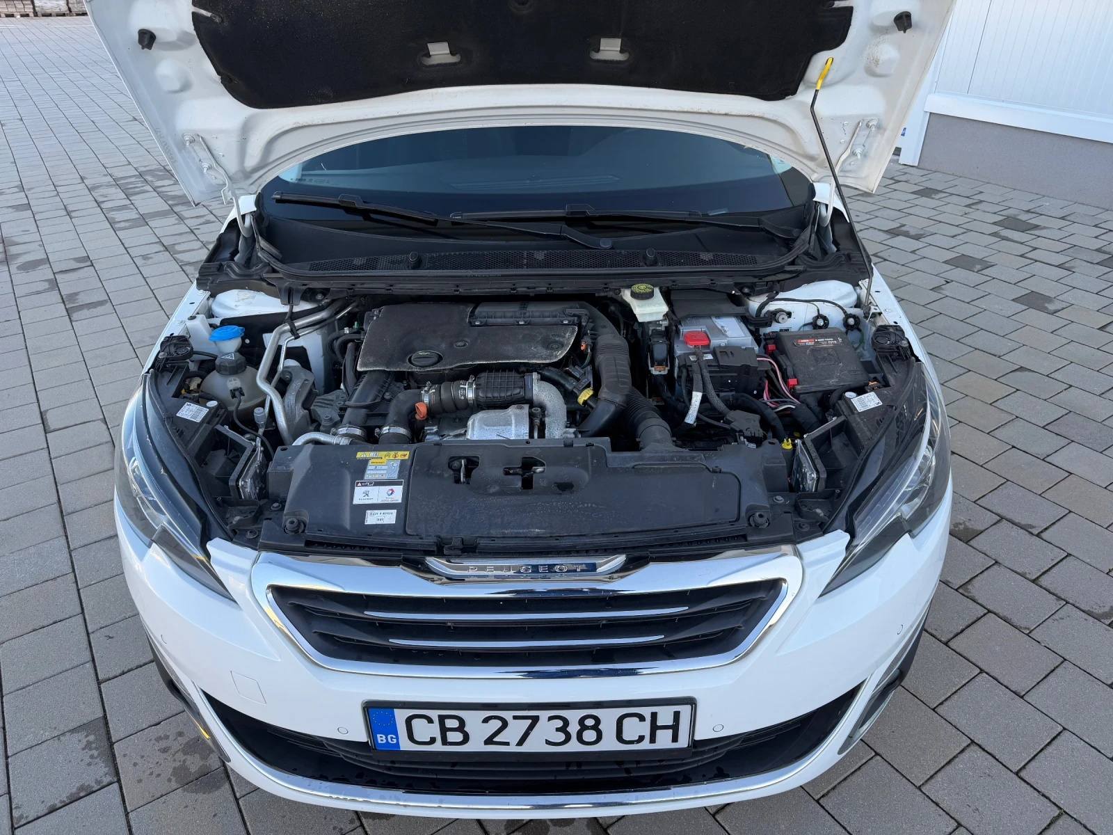 Peugeot 308 T9 1.6 Blue HDI, снимка 3 - Автомобили и джипове - 54217286