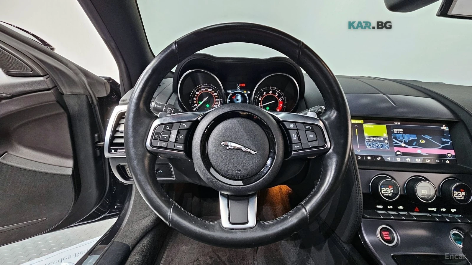 Jaguar F-Type * P300* КОЖА* ПОДГРЕВ* КАМЕРА* NAVI* LED* , снимка 13 - Автомобили и джипове - 54893013