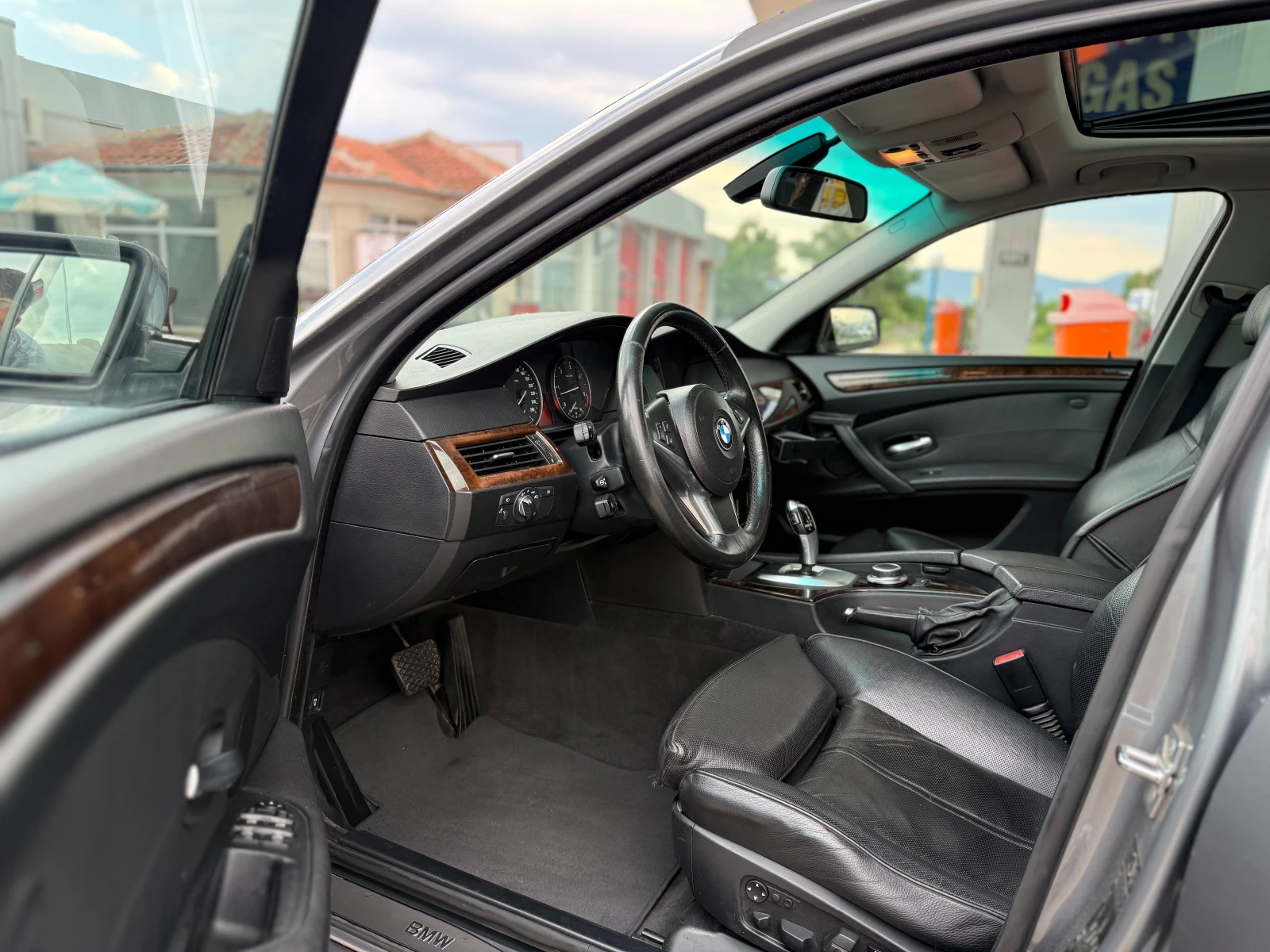 BMW 530 Logic7/Comfort/Обдух/Подгреш, снимка 11 - Автомобили и джипове - 54999820