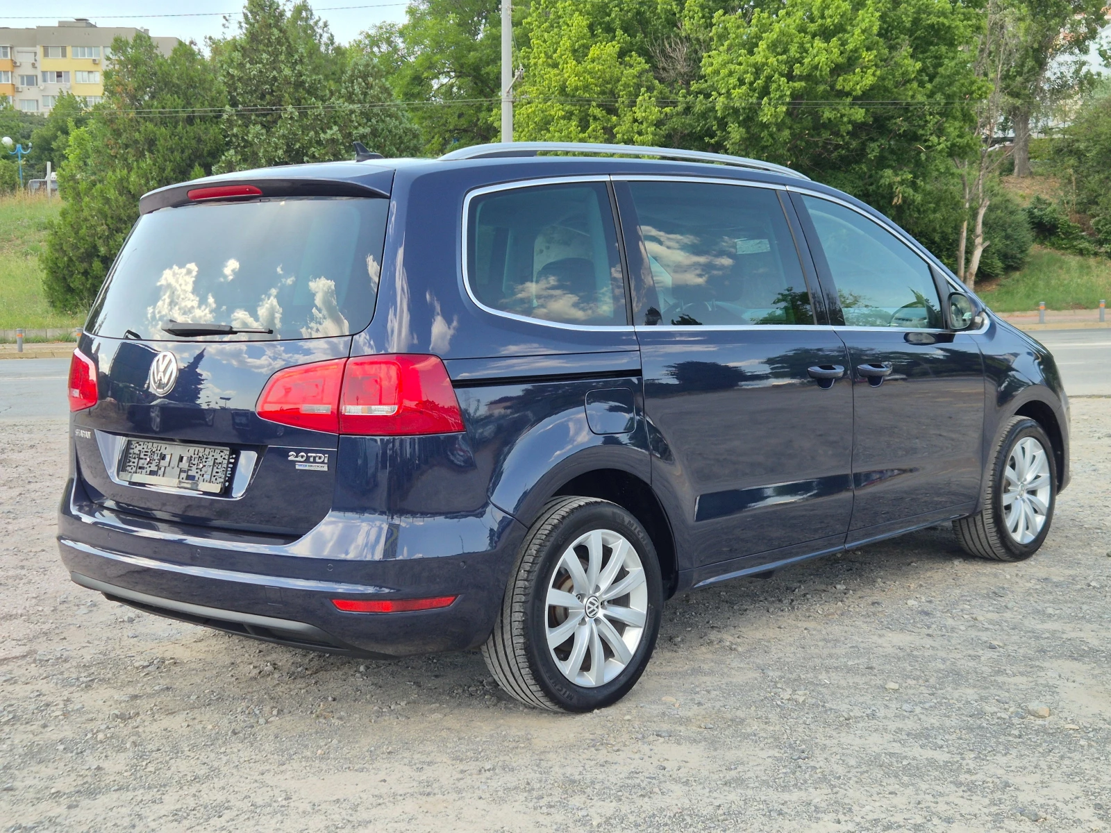VW Sharan 2.0TDI DSG 6+ 1, снимка 5 - Автомобили и джипове - 55090917