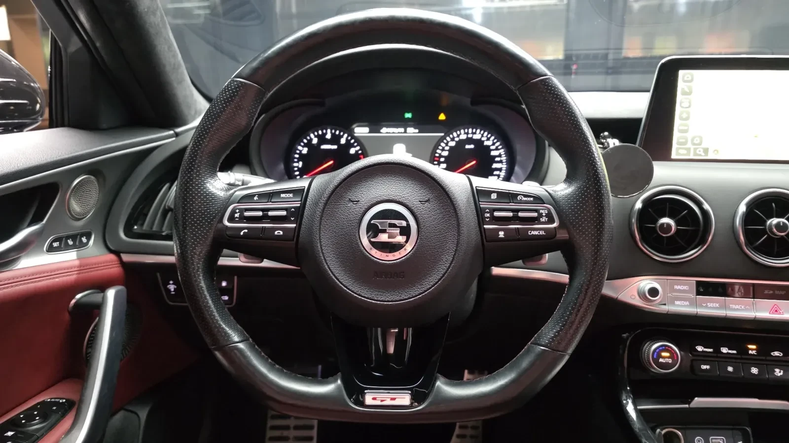 Kia Stinger * 3.3T AWD GT* , снимка 5 - Автомобили и джипове - 55146088