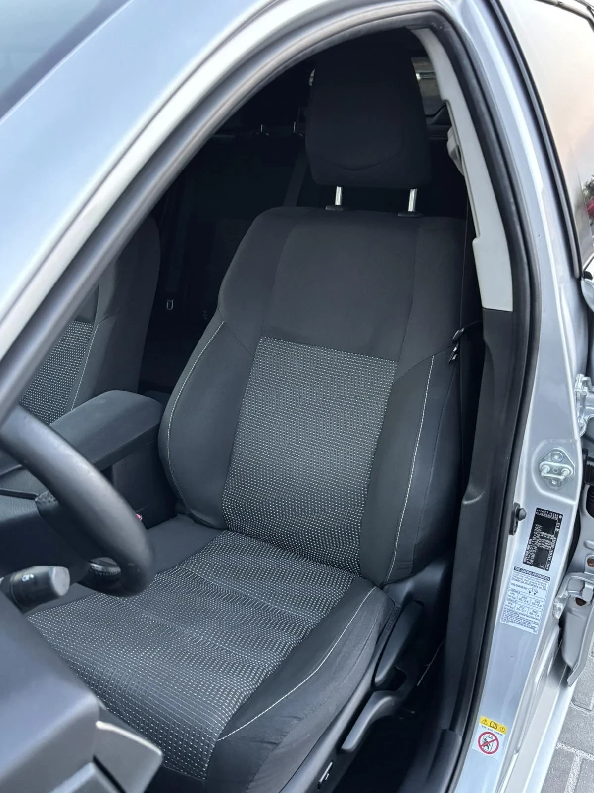 Toyota Auris 2.0D4d/124кс/НАВИ/КАМЕРА/EXECUTiVE/ЕВРО5, снимка 14 - Автомобили и джипове - 55958209