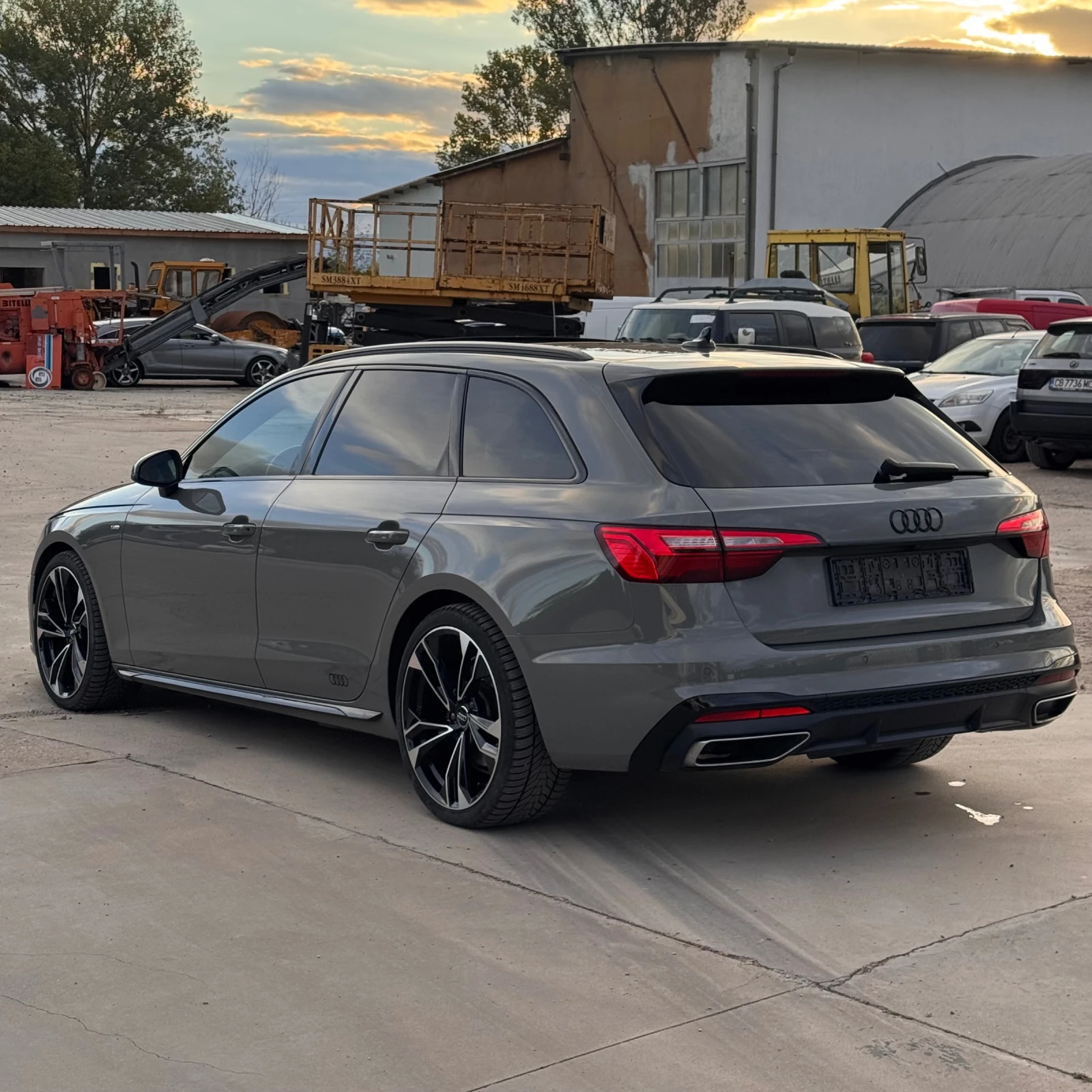 Audi A4 Avant 2.0 TDI 190 к.с. S tronic S line / PANORAMA , снимка 4 - Автомобили и джипове - 56223274