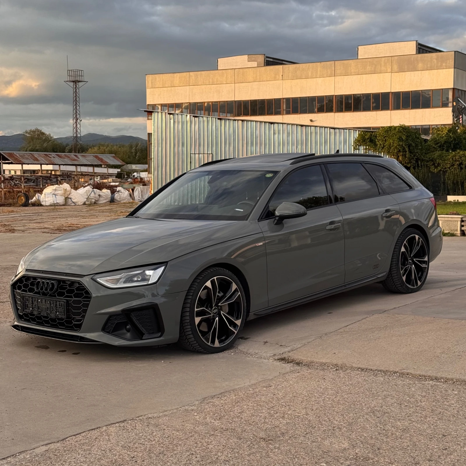 Audi A4 Avant 2.0 TDI 190 к.с. S tronic S line / PANORAMA , снимка 3 - Автомобили и джипове - 56223274