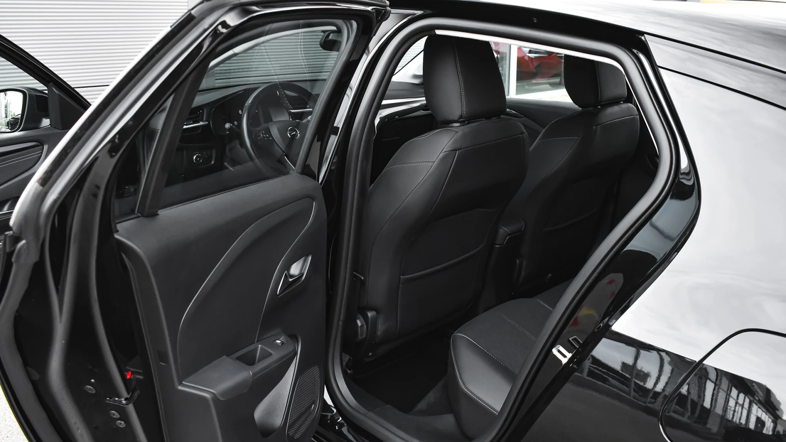 Opel Corsa e-Elegance 50 kWh, снимка 9 - Автомобили и джипове - 56226108