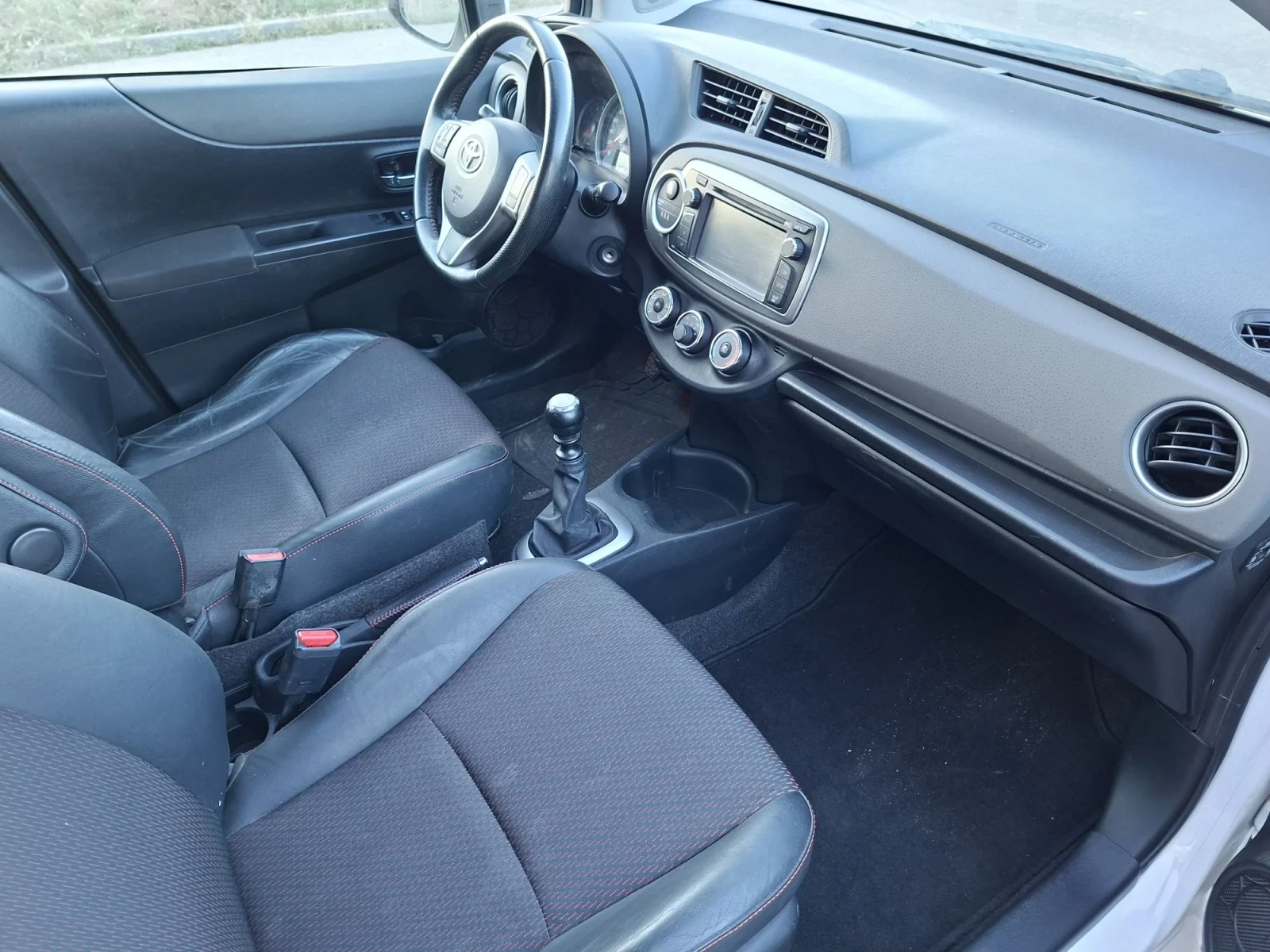 Toyota Yaris 1.4 d4d, снимка 6 - Автомобили и джипове - 56570408