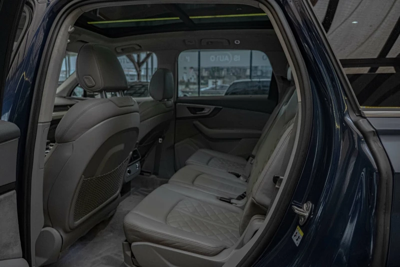 Audi SQ7 4.0TDI/Exclusive/Ambient/Distronic/Virtual/Камера, снимка 8 - Автомобили и джипове - 52485286