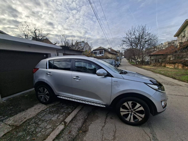 Kia Sportage, снимка 2 - Автомобили и джипове - 52727828