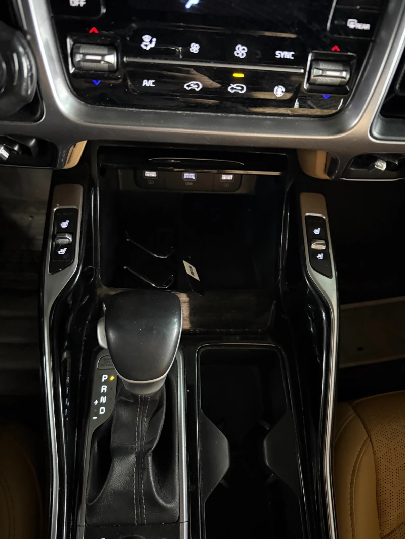 Kia Sorento Гаранция до 2г., Автосервиз, Резервни части сигурн, снимка 14 - Автомобили и джипове - 53344239