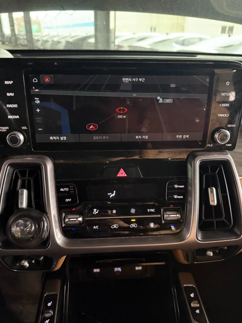 Kia Sorento Гаранция до 2г., Автосервиз, Резервни части сигурн, снимка 12 - Автомобили и джипове - 53344239