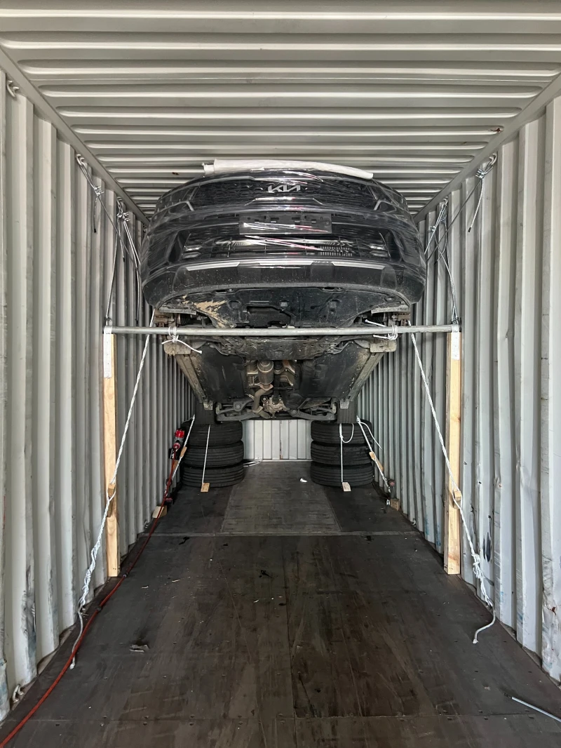 Kia Sorento Гаранция до 2г., Автосервиз, Резервни части сигурн, снимка 16 - Автомобили и джипове - 53344239