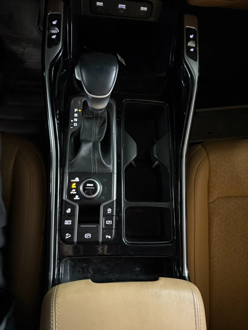 Kia Sorento Гаранция до 2г., Автосервиз, Резервни части сигурн, снимка 13 - Автомобили и джипове - 53344239