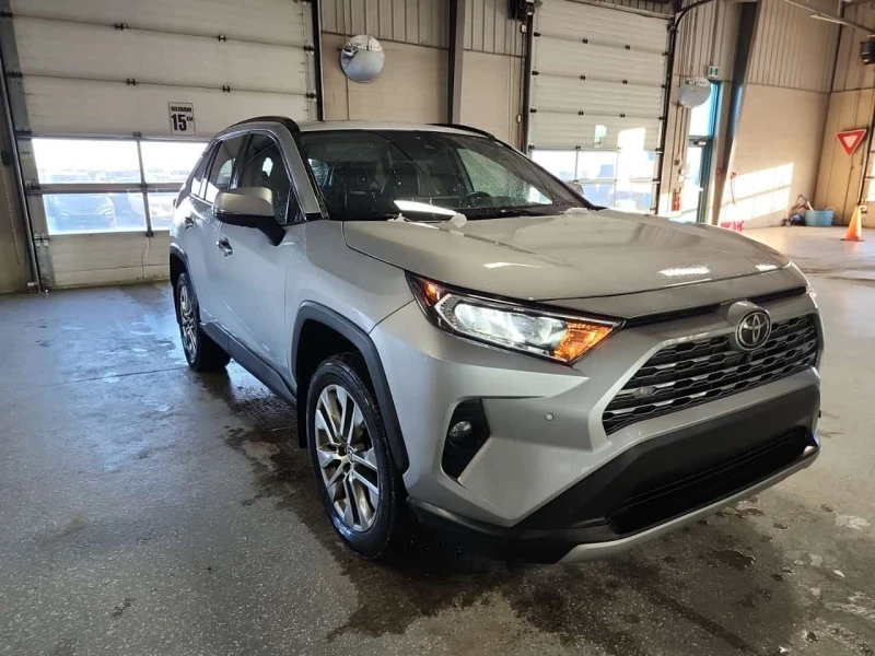 Toyota Rav4 * LIMITED * CARFAX * БЕЗ ПЪРВОНАЧАЛНА ВНОСКА, снимка 2 - Автомобили и джипове - 53539918