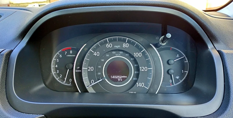 Honda Cr-v 2.0 Бензин, снимка 11 - Автомобили и джипове - 53583911