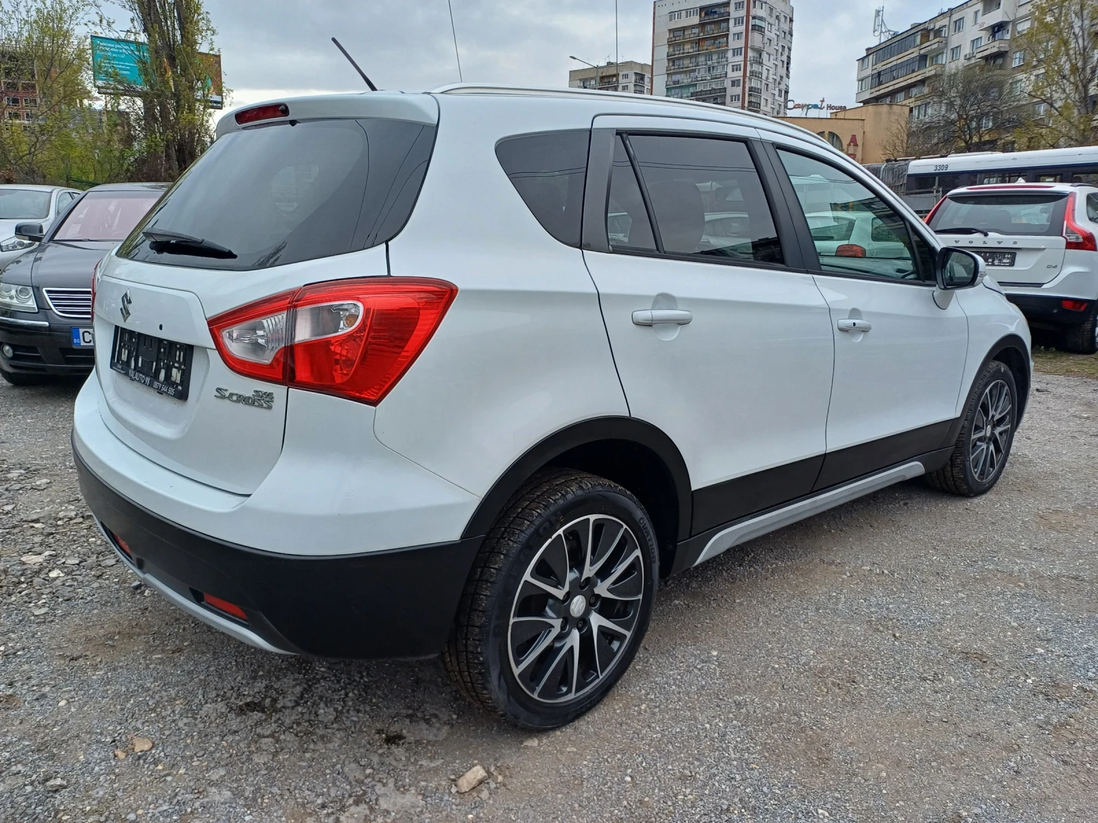 Suzuki SX4 S-Cross 1.9 D - изображение 5