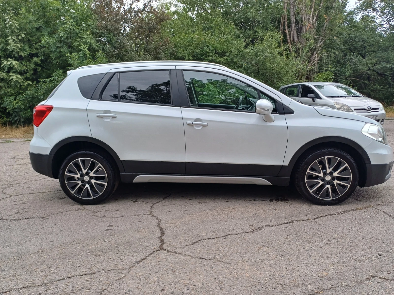 Suzuki SX4 S-Cross 1.9 D - изображение 4